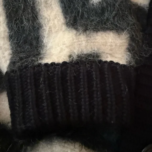 GCDS Black and Cream Mens Sweater - Picture 5 of 11